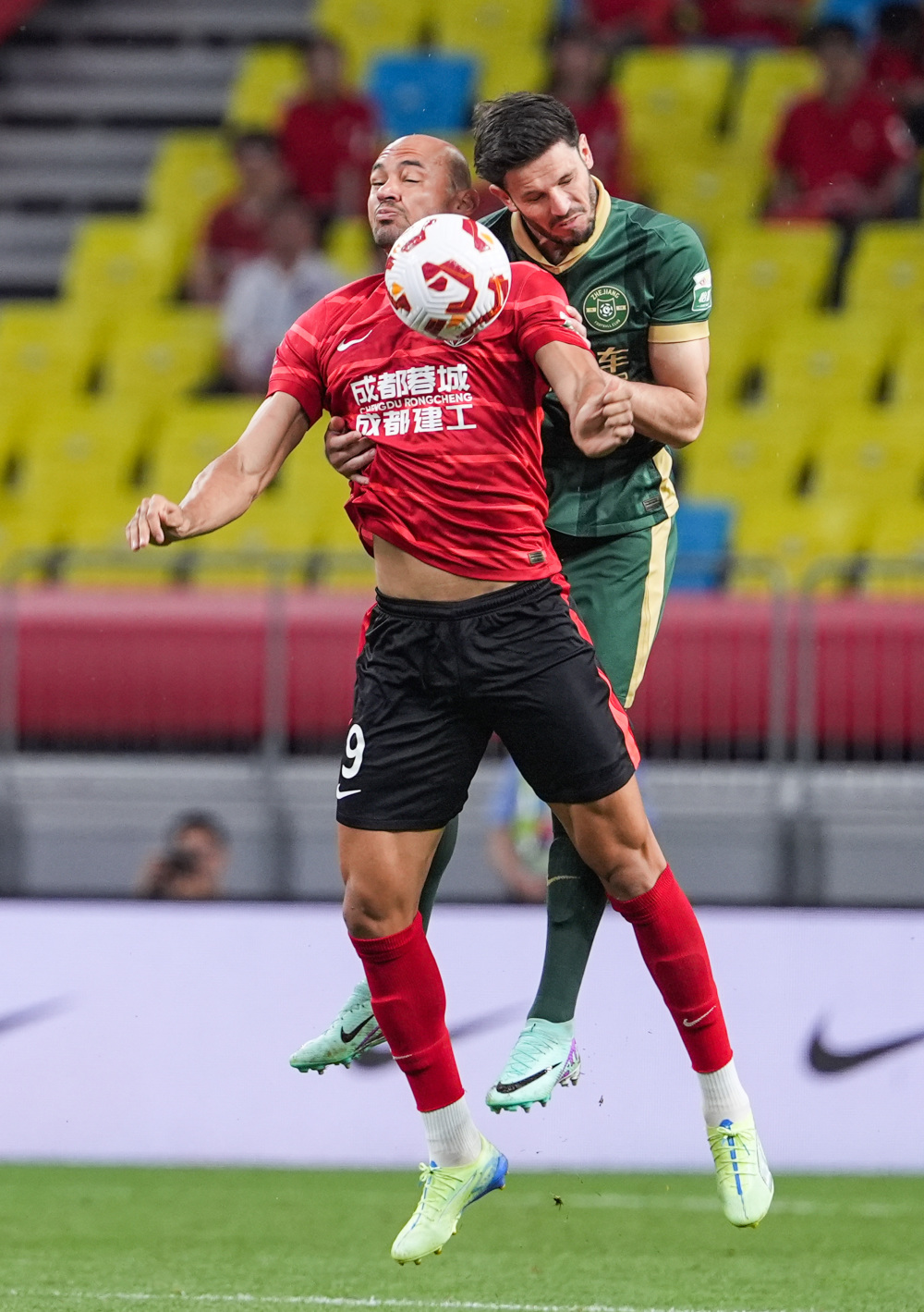 中占据优势 中占据优势