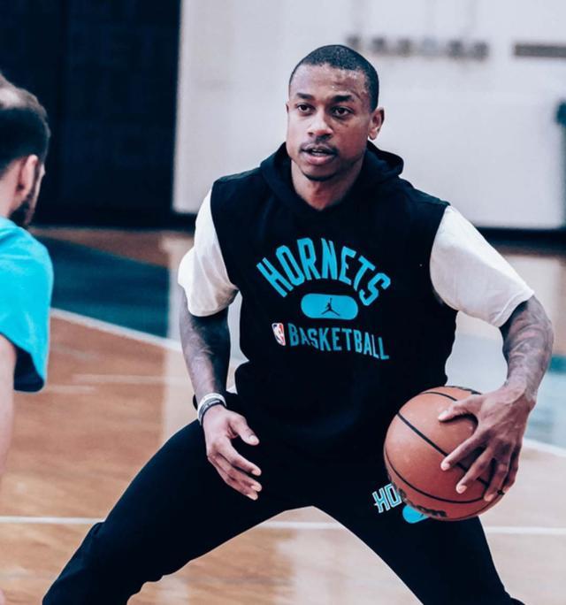 手发动快攻 手发动快攻